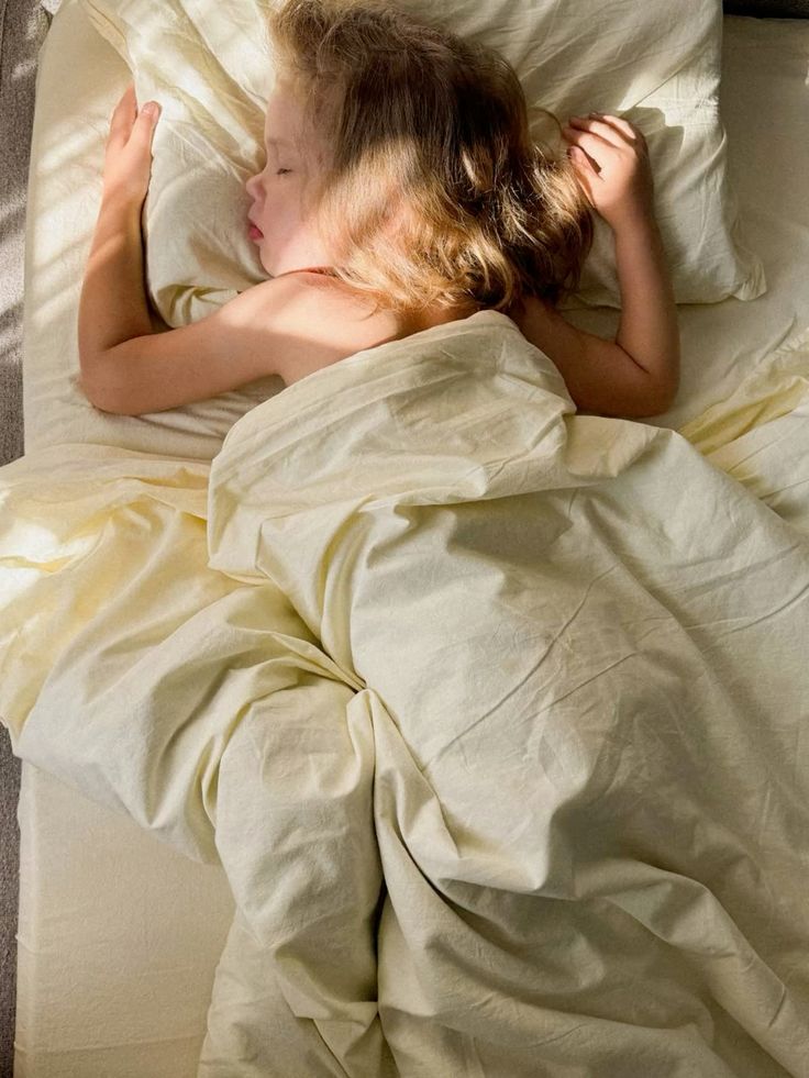 How to Dress Your Baby for Sleep in Every Season: The Complete Canadian Guide